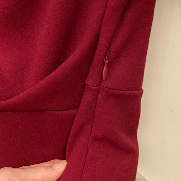 Alexia Amdor Women's Olivia Draped Sheath Dress. Crimson, Knee Length. Size S. - Picture 5 of 10